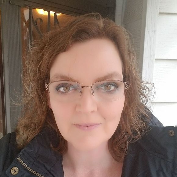 Meet your Posher, Rolana - Picture 1 of 1